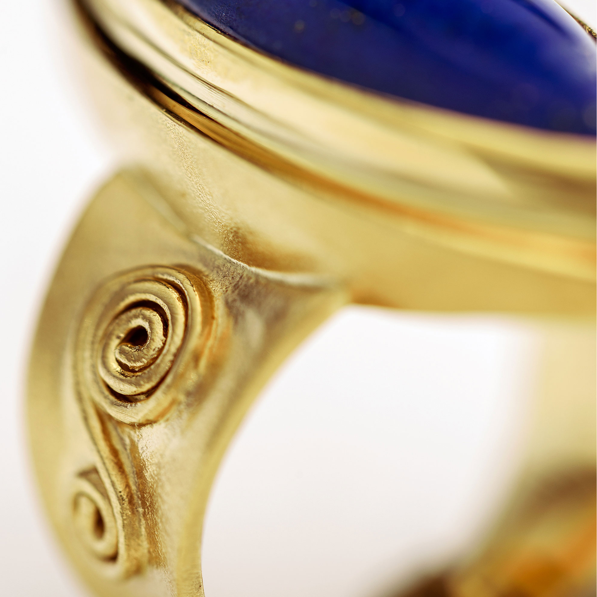 Ring Gelbgold 750/- mit Lapis Lazuli-Navette